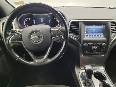 Used 2021 Jeep Grand Cherokee Laredo image 22