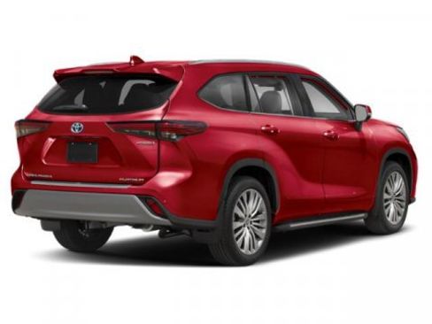 New 2026 Toyota Highlander Platinum image 3