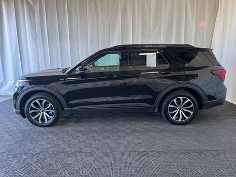 Used 2025 Ford Explorer ST-Line AWD/4WD image 25