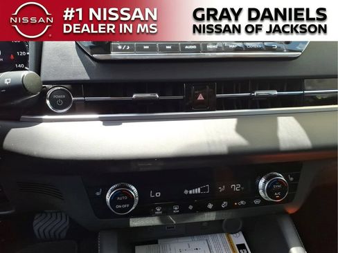 New 2026 Nissan Rogue SL AWD/4WD image 17