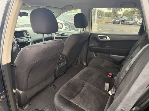 Used 2015 Nissan Pathfinder S FWD image 10