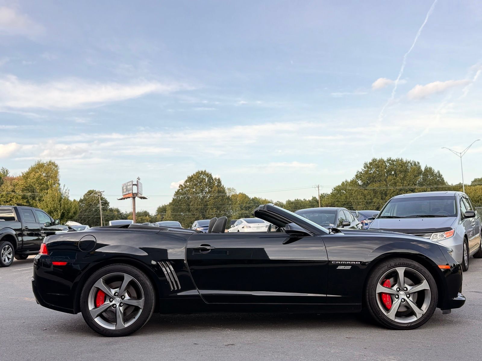 Used 2014 Chevrolet Camaro SS w/ RS Package RWD image 18