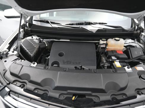 Used 2023 Chevrolet Traverse Premier image 22