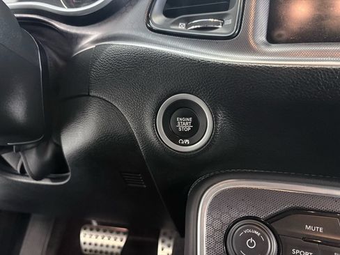Used 2018 Dodge Challenger GT AWD/4WD image 27