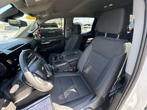 Used 2022 Chevrolet Silverado 1500 LT image 13