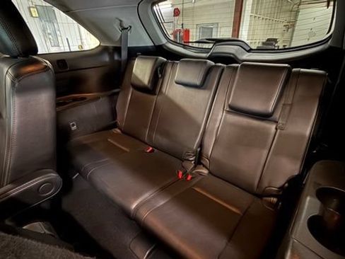 Used 2019 Toyota Highlander XLE FWD image 27