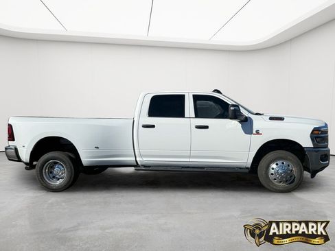 New 2026 RAM 3500 Tradesman image 3