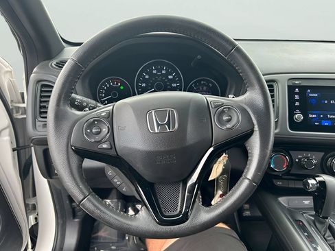 Used 2022 Honda HR-V Sport image 17