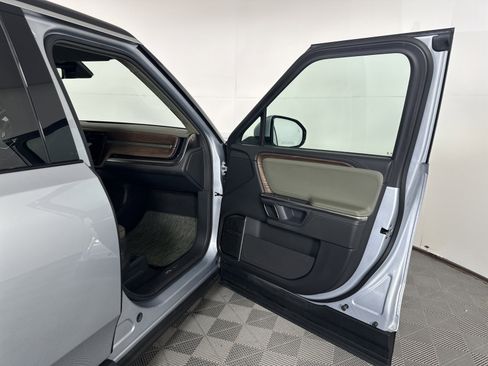 Used 2023 Rivian R1S Adventure image 19