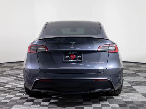 Used 2023 Tesla Model Y Performance image 6