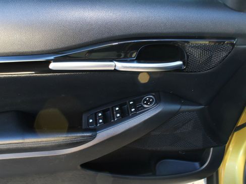 Used 2021 Kia Seltos S image 16