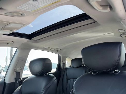 Used 2017 INFINITI QX50 2WD w/ Premium Plus Package image 18