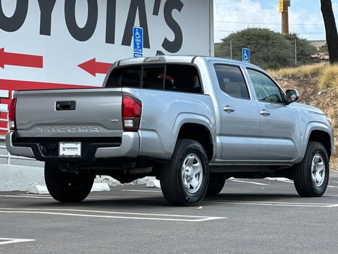Used 2023 Toyota Tacoma SR AWD/4WD image 5