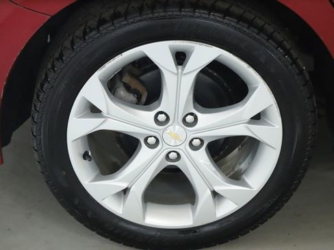 Used 2018 Chevrolet Cruze Premier image 12