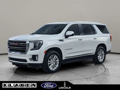 Used 2022 GMC Yukon SLT w/ SLT Premium Package