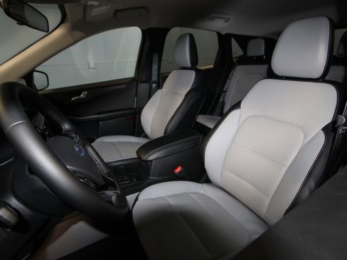 New 2026 Ford Escape SE image 3