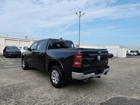 Used 2022 RAM 1500 Laramie AWD/4WD image 3