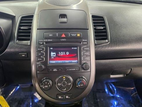 Used 2012 Kia Soul + w/ Audio Pkg FWD image 22