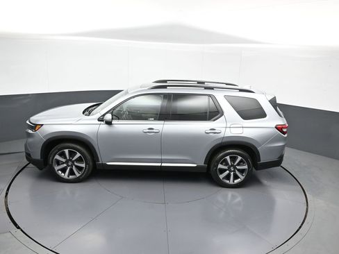 Used 2024 Honda Pilot Touring image 43