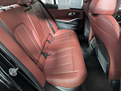 Certified 2022 BMW 330i xDrive Sedan w/ M Sport Package image 39