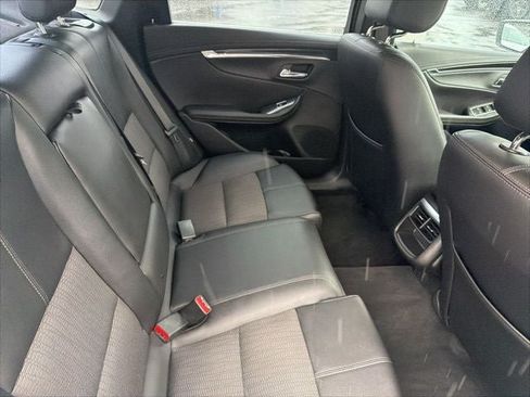 Used 2019 Chevrolet Impala LT FWD image 22