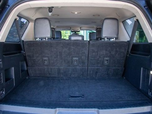 Used 2024 Ford Expedition Max XLT image 25