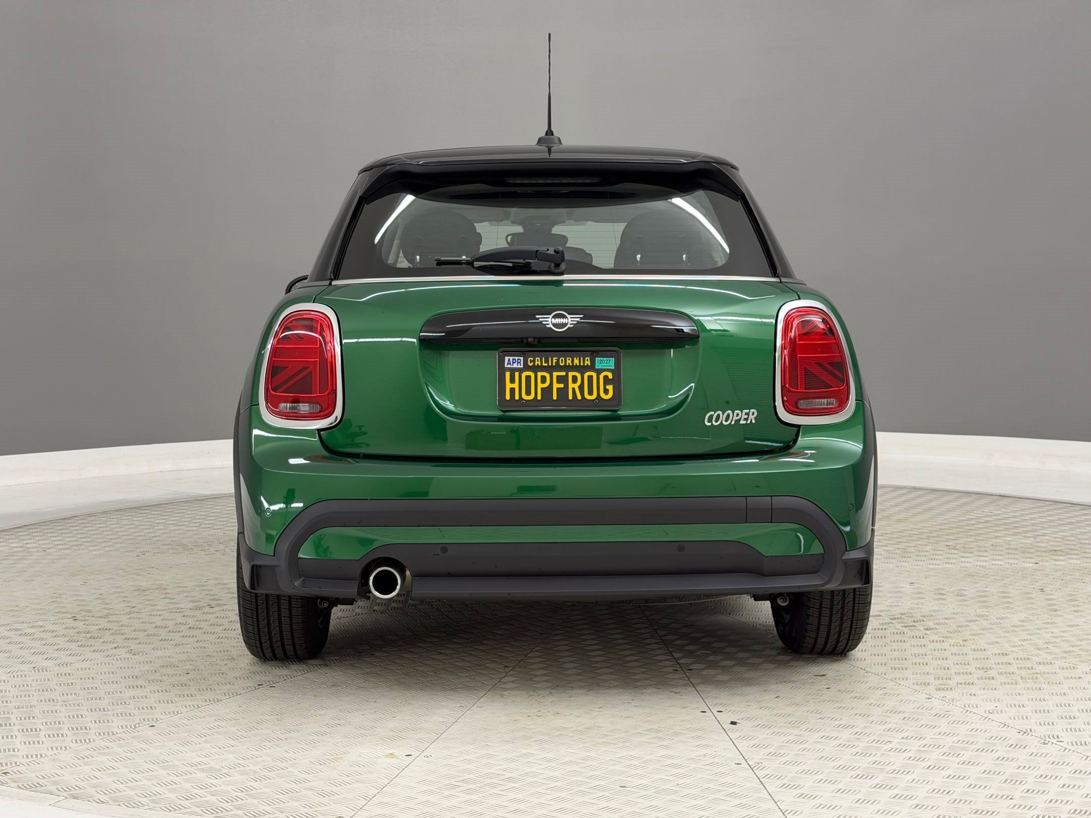 Used 2023 MINI Cooper 4-Door Hardtop FWD image 10