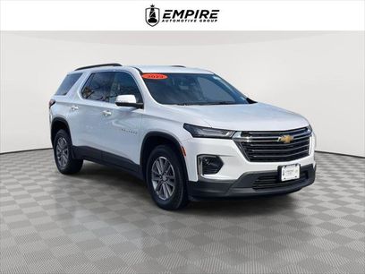 Used 2023 Chevrolet Traverse LT