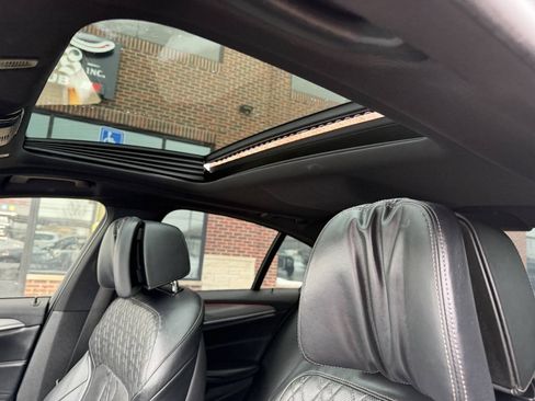 Used 2018 BMW M550i xDrive w/ Driving Assistance Package image 35