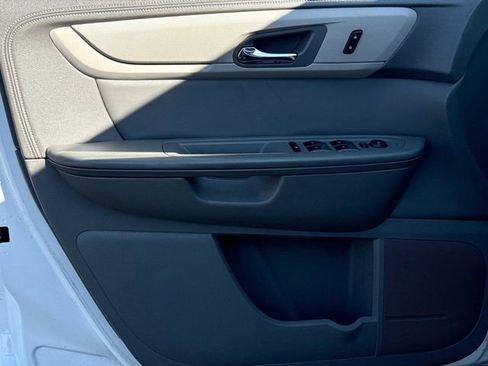 Used 2016 Chevrolet Traverse LS image 27