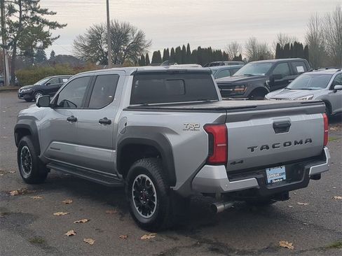 Used 2024 Toyota Tacoma TRD Off-Road image 3
