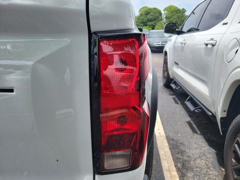 Used 2024 Chevrolet Colorado Trail Boss w/ Advanced Trailering Package AWD/4WD image 10