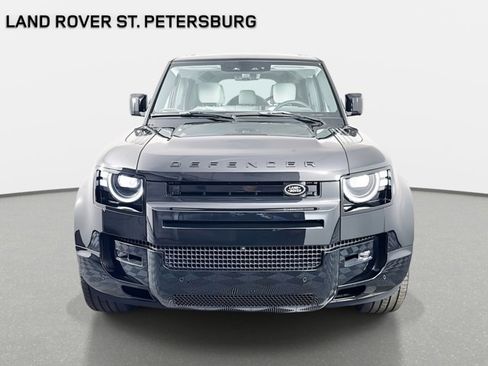 New 2026 Land Rover Defender 110 X-Dynamic SE image 2