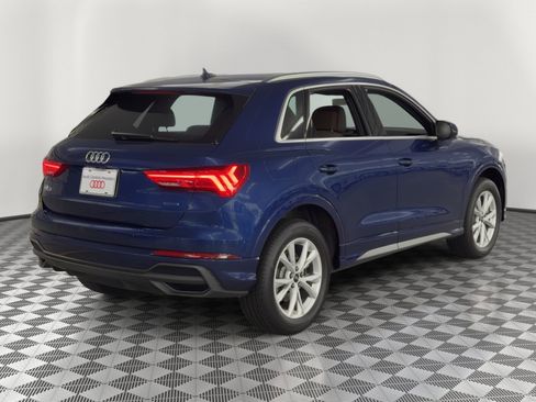 Certified 2025 Audi Q3 2.0T Premium w/ Convenience Package AWD/4WD image 9