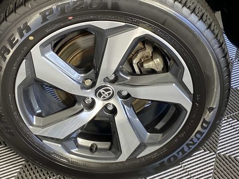 Used 2024 Toyota RAV4 SE AWD/4WD image 28