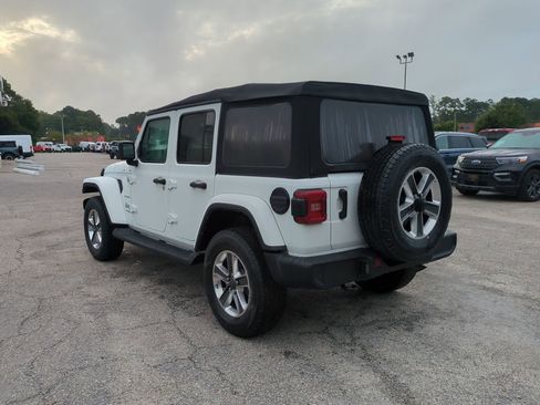 Used 2021 Jeep Wrangler Unlimited Sahara image 6