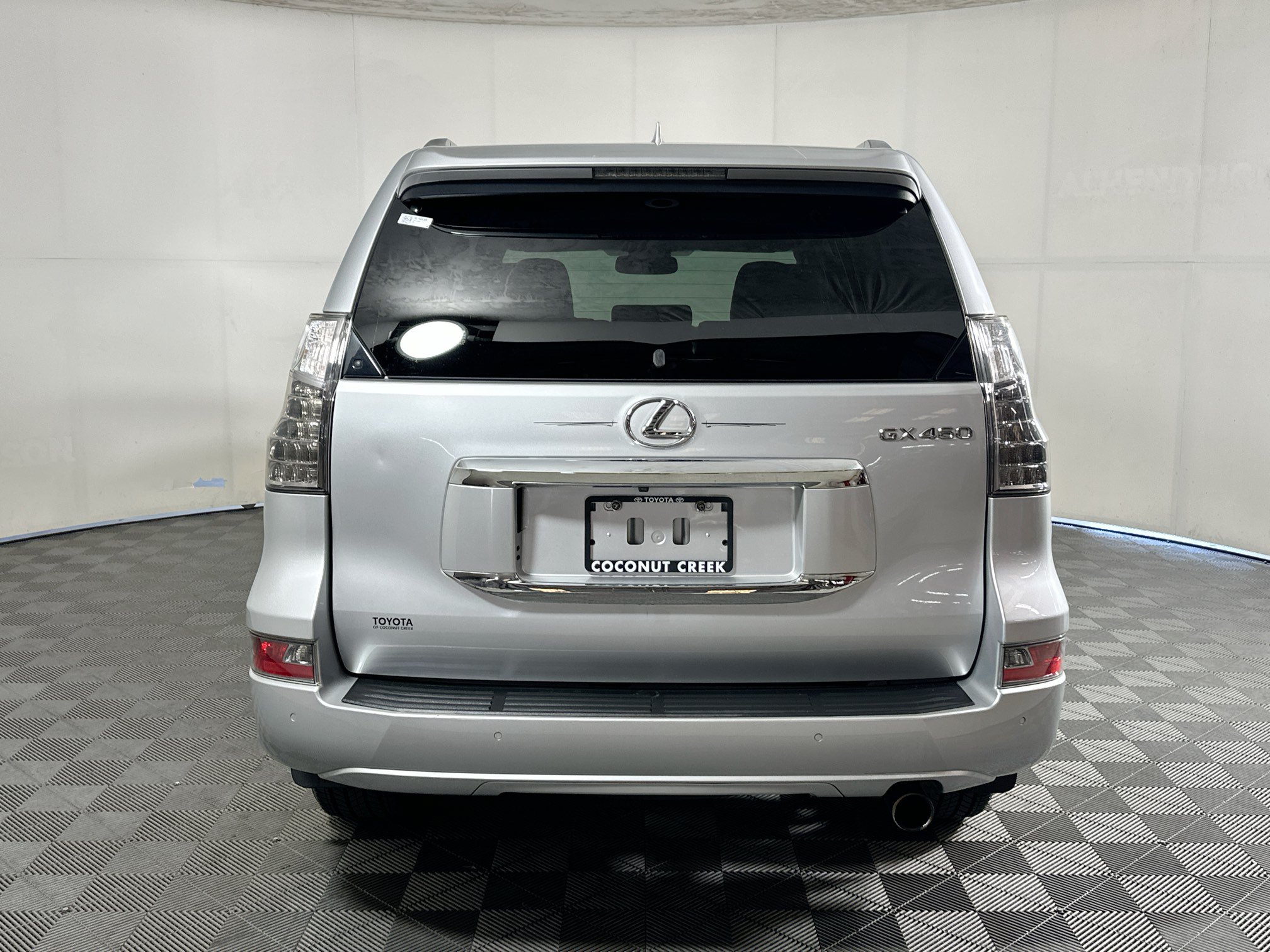 Used 2016 Lexus GX 460 w/ Navigation Package AWD/4WD image 4