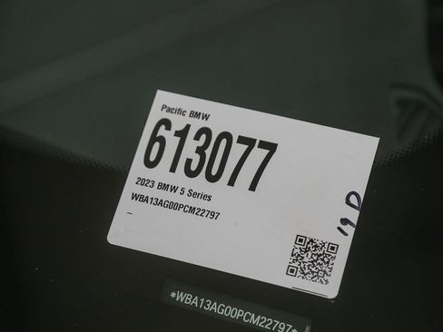 Certified 2023 BMW 530e w/ Convenience Package RWD image 25