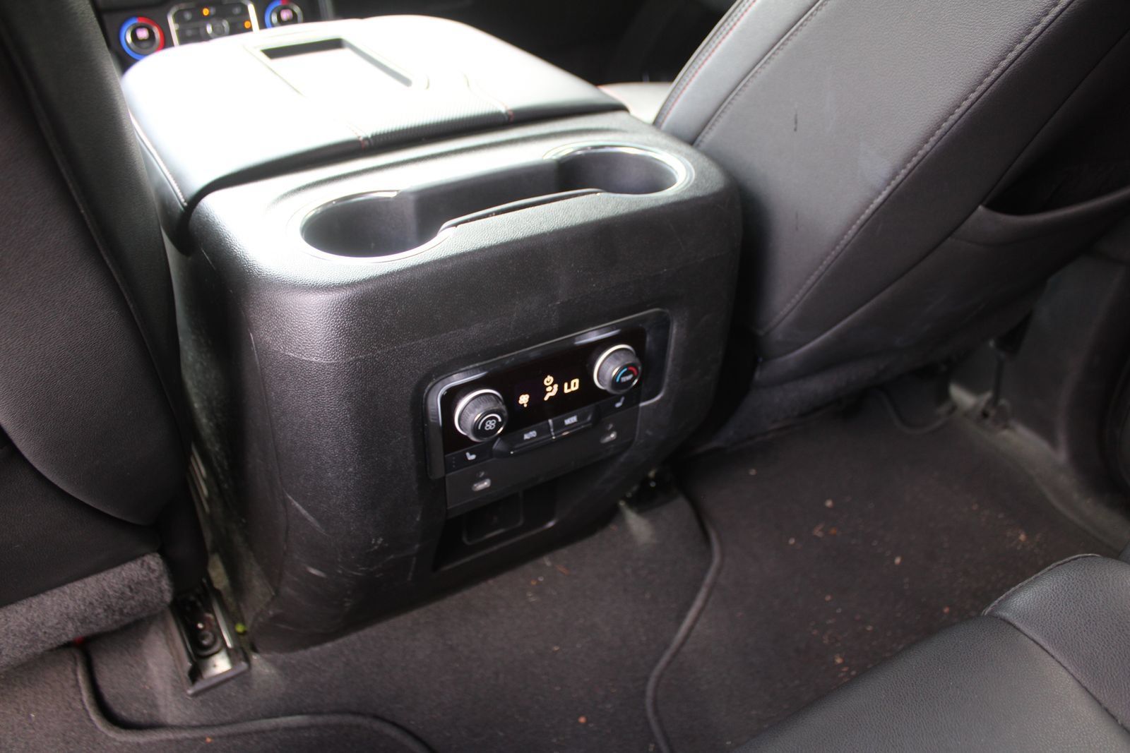 Used 2022 Chevrolet Tahoe RST w/ Luxury Package RWD image 27