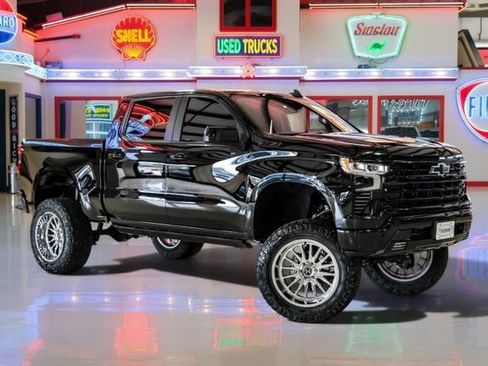 Used 2024 Chevrolet Silverado 1500 RST w/ Z71 Off-Road Package AWD/4WD image 1