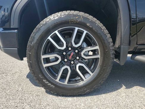 New 2026 GMC Sierra 1500 AT4 w/ Technology Package AWD/4WD image 10