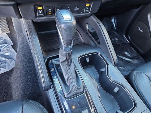 Used 2022 Nissan Frontier PRO-4X w/ Pro-4X Premium Package image 18