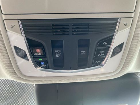 Used 2019 Acura RDX AWD w/ Advance Package image 24
