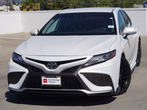 Used 2021 Toyota Camry XSE w/ Carpet Mat Package (TMS) FWD image 4