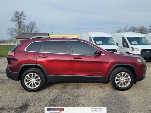 Used 2019 Jeep Cherokee Latitude w/ Cold Weather Group AWD/4WD image 30