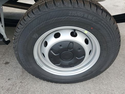 New 2026 Ford Transit 250 148 Medium Roof w/ Load Area Protection Package image 7