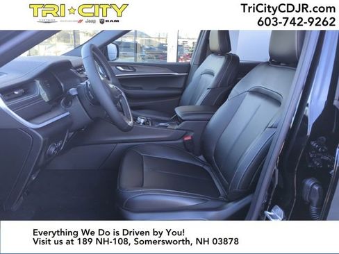 New 2025 Jeep Grand Cherokee Limited image 7