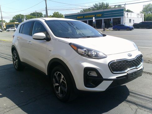 Used 2021 Kia Sportage LX AWD/4WD image 11