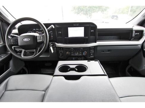 Used 2025 Ford F250 XL w/ XL Off-Road Package AWD/4WD image 8