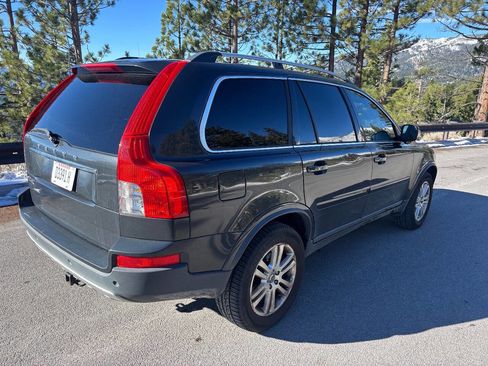Used 2011 Volvo XC90 3.2 image 4